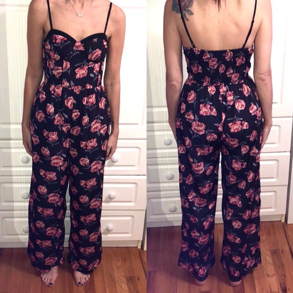 Band of Gypsies Floral Jumpsuit - Picture 2 of 8